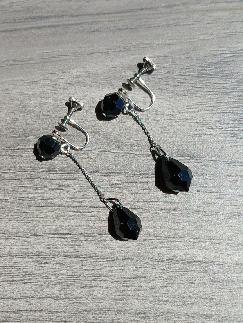CLEAROUT🖤Vintage Black Faceted Drop Screw-Back Earrings